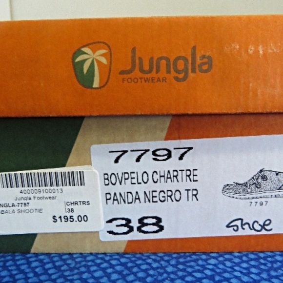 Retail $195 NIB JUNGLA Ankle Boots - Picture 3 of 6